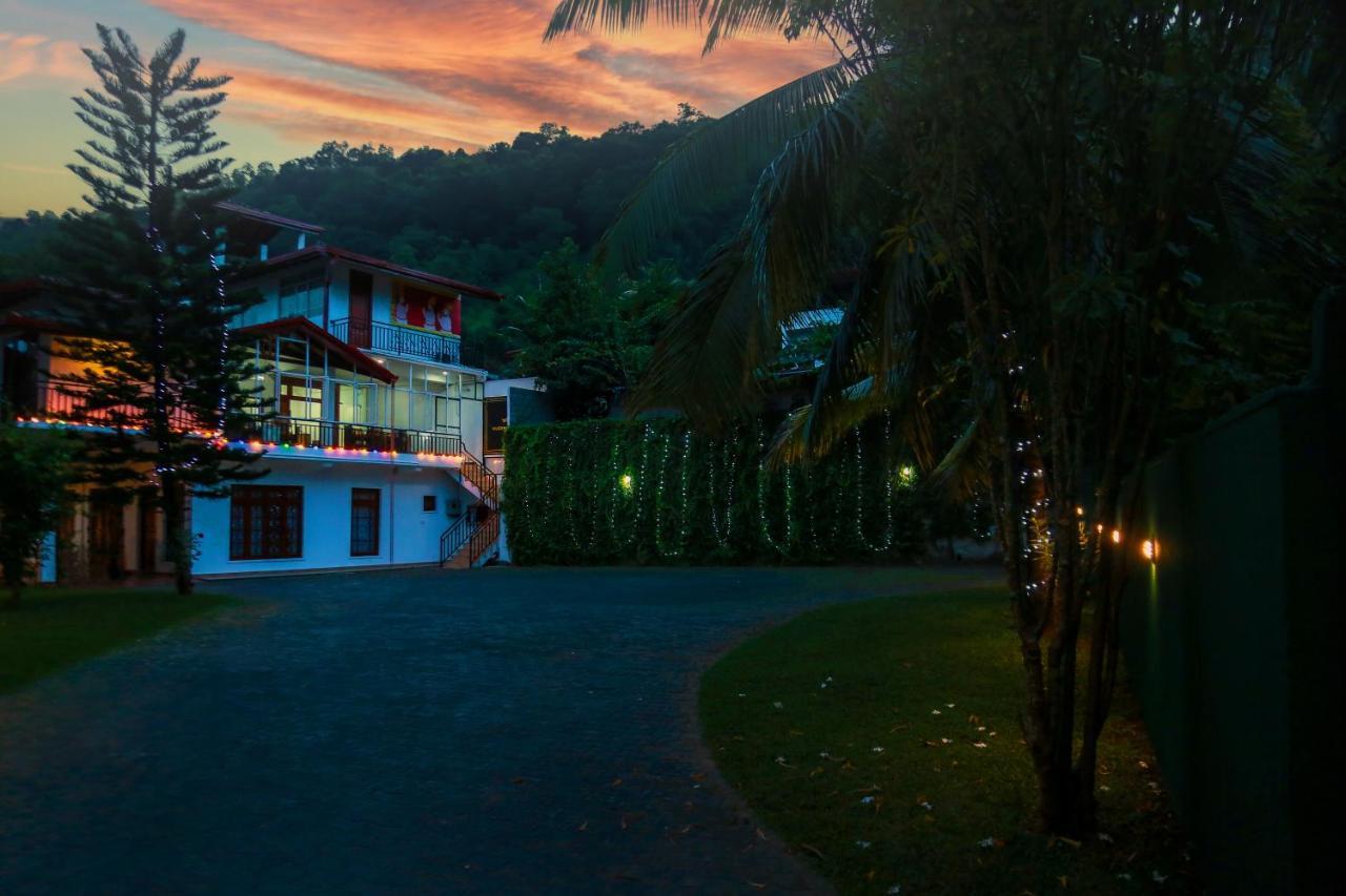 Queens Lodge Kandy Exteriér fotografie